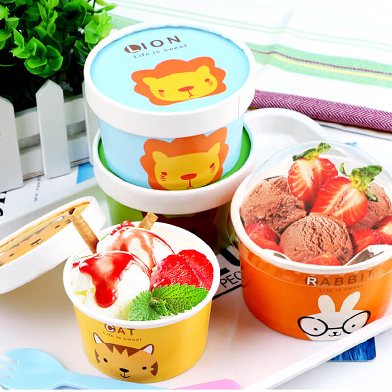 Paper cups for ice cream 